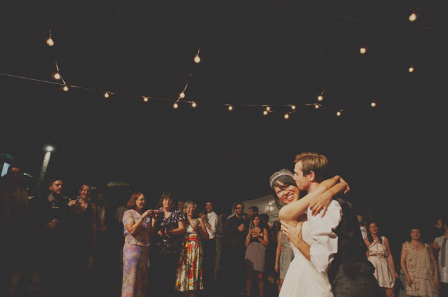 молодожены