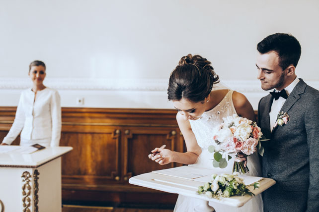 Элегантная свадьба, церемония в загсе