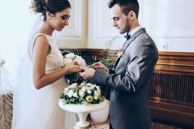 Элегантная свадьба, церемония в загсе