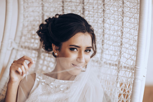 Элегантная свадьба, фата невесты