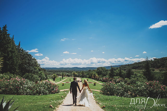 Романтика во Франции, свадьба Елены Кулецкой и Станислава Романовского, фотосессия жениха и невесты, солнечный пейзаж