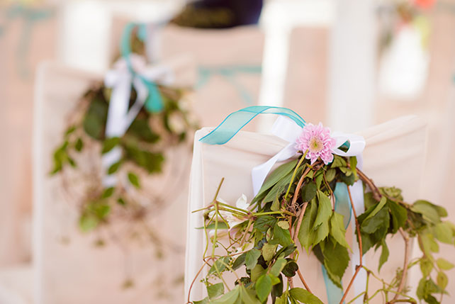 Эльфийская свадьба Екатерины и Ильи, декор места торжественного бракосочетания цветами и листьями