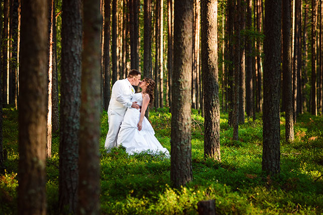 Эльфийская свадьба Екатерины и Ильи, фотосессия жениха и невесты в лесу