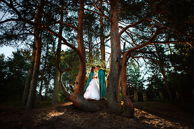 Эльфийская свадьба Екатерины и Ильи, фотосессия жениха и невесты в лесу