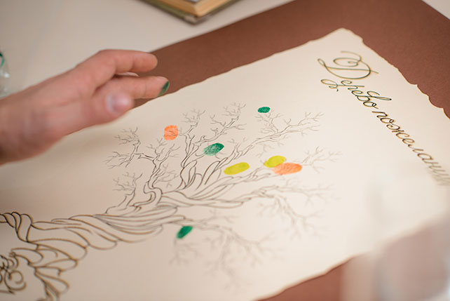 Эльфийская свадьба Екатерины и Ильи, дерево пожеланий с отпечатками пальцев