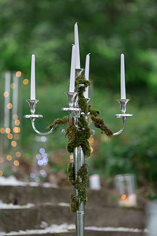 эльфийская свадьба, декор места церемонии, серебряные канделябры
