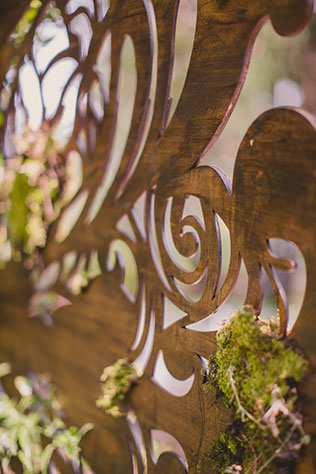 эльфийская свадьба, декор места церемонии, деревянные ворота