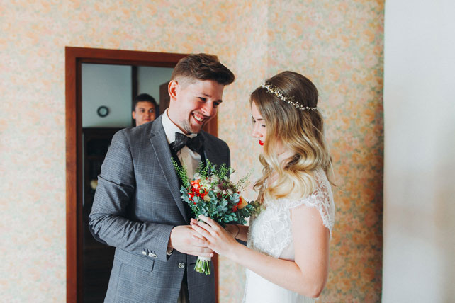 Фуршетная свадьба, встреча жениха и невесты