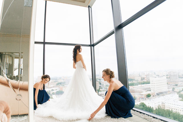 Гармония цветов, невеста с подружками