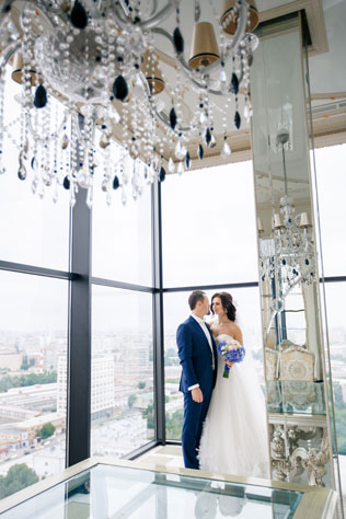 Гармония цветов, встреча жениха и невесты