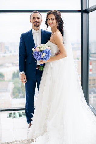 Гармония цветов, встреча жениха и невесты