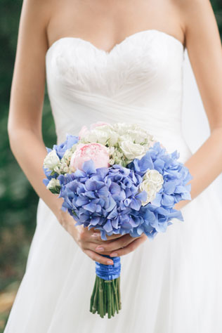 Гармония цветов, невеста с букетом