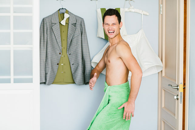 Веселая зеленая свадьба Вани и Жени, утро жениха