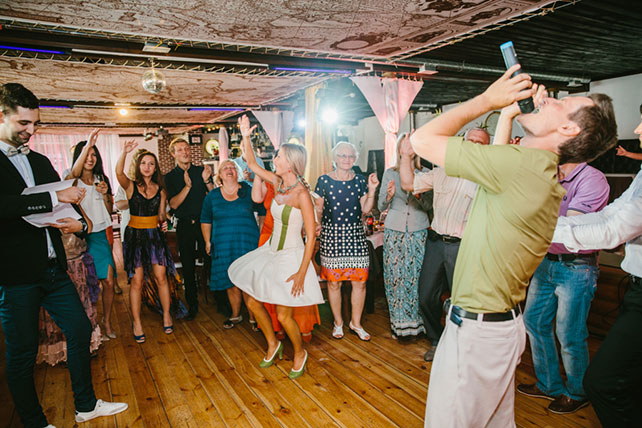 Веселая зеленая свадьба Вани и Жени, танцы на свадьбе