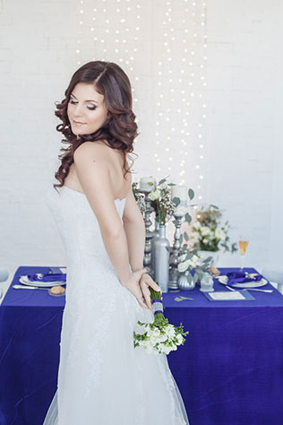 свадьба индиго с серебром, невеста