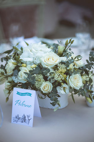 Италия в центре Москвы, рассадочная карточка на столе