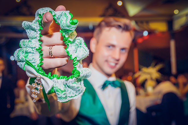 изумрудная свадьба, подвязка невесты