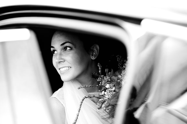 Изящная свадьба в стиле Прованс, улыбка невесты