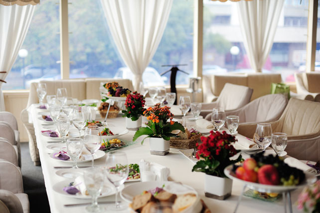 Изящная свадьба в стиле Прованс, свадебный стол