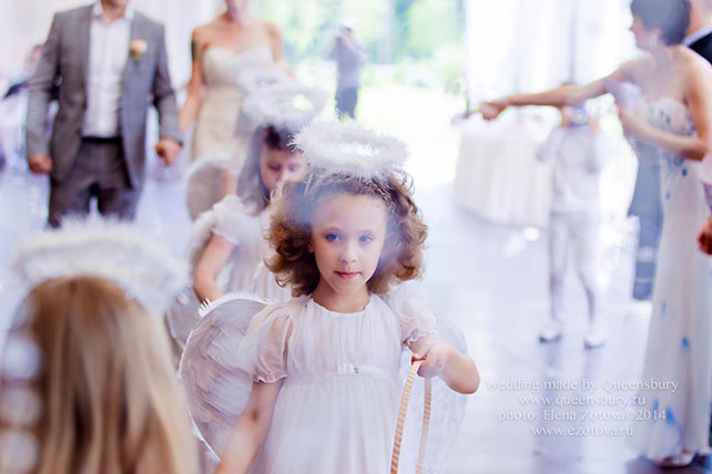 встреча жениха и невесты, Юлия и Дмитрий: шикарная классическая свадьба с венчанием