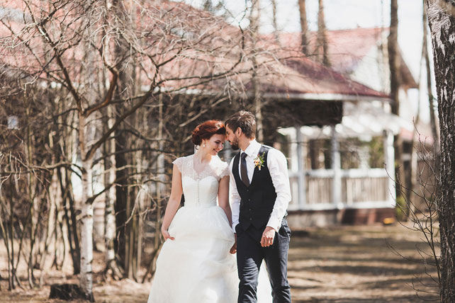 Книжная история, жених и невеста на турбазе