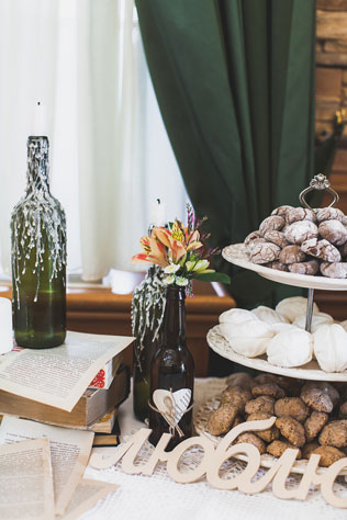 Книжная история, сладкий стол