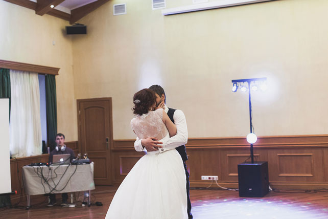 Книжная история, танец молодых