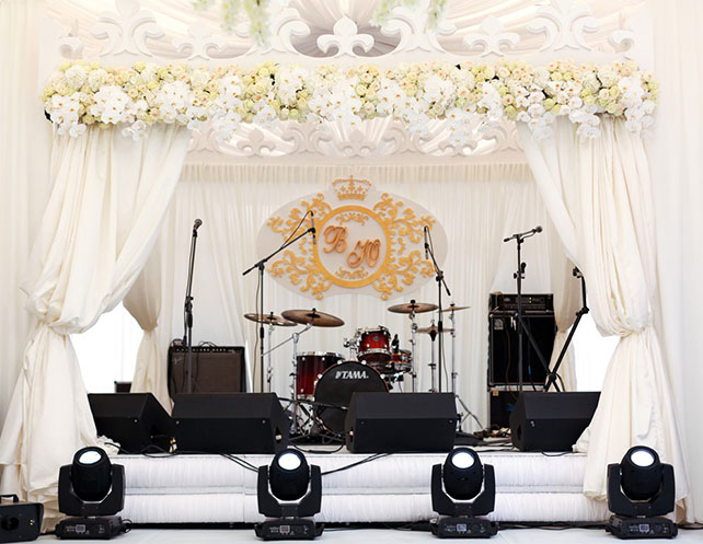 королевская нежность, роскошная свадьба, декор места торжества