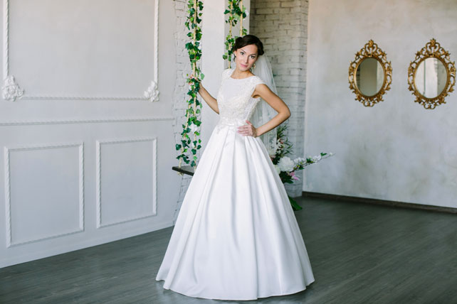 Легче ветра - свадьба на берегу, невеста в фотостудии