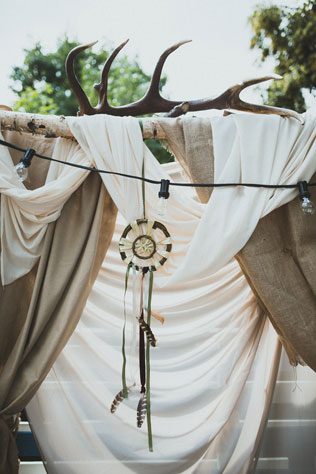 Лесная свадьба, рога в декоре