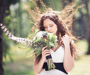 лесная свадьба в стиле бохо, образ невесты