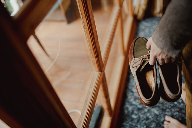 Свадьба в стиле эко-рустик, образ жениха - обувь