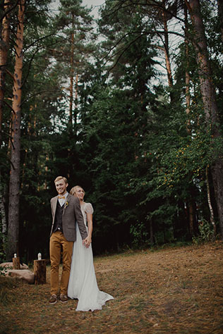 Свадьба в стиле эко-рустик, жених и невеста