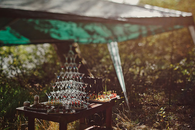 Свадьба в стиле эко-рустик, фуршетный шатер