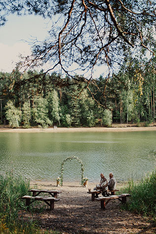 Свадьба в стиле эко-рустик, место церемонии, свадебная арка