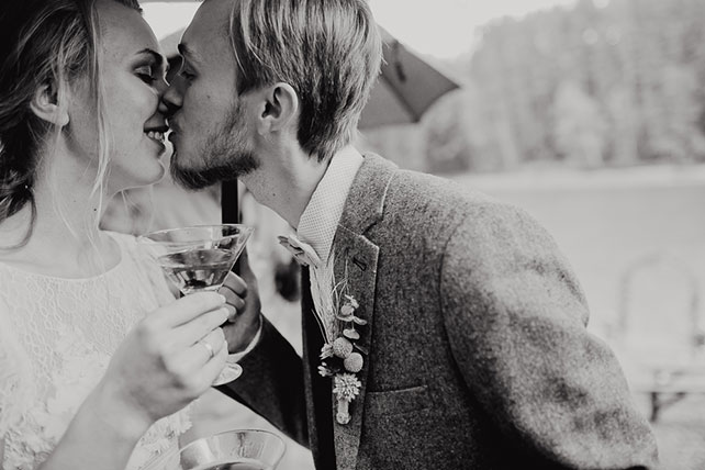 Свадьба в стиле эко-рустик, церемония, жених и невеста