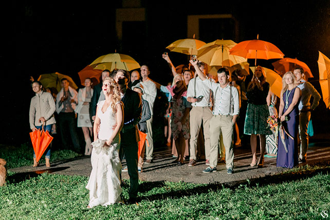 летняя свадьба в стиле рустик, праздничный салют