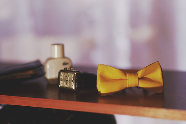 лимонно-жёлтая свадьба, желтая бабочка жениха