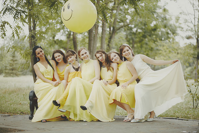 лимонно-жёлтая свадьба, подружки невесты в желтом