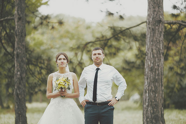 лимонно-жёлтая свадьба, жених и невеста