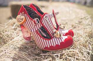 хендмейд свадьба Лизы и Фреда, туфли невесты