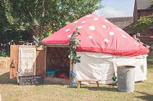 хендмейд свадьба Лизы и Фреда, шатер для детей