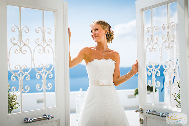 Лучезарная свадьба на Санторини, образ невесты