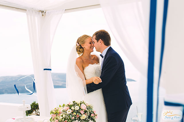 Лучезарная свадьба на Санторини, церемония