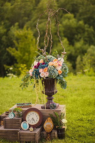 современная классика «Магия чисел», часы в декоре