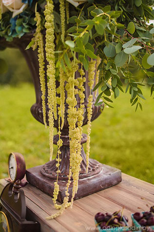 современная классика «Магия чисел», часы в декоре