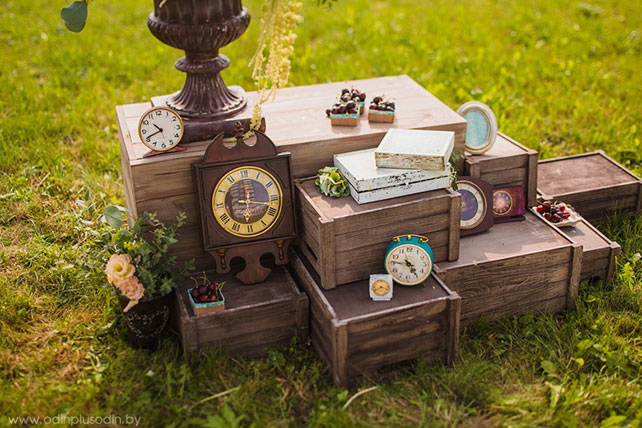 современная классика «Магия чисел», часы в декоре свадьбы