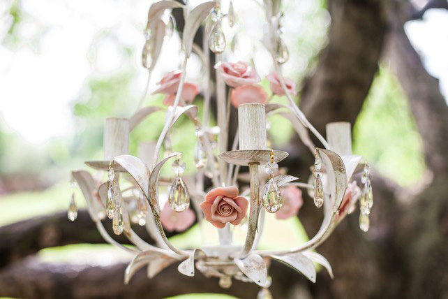 люстра в декоре свадьбы, Максим и Дарья: нежная свадьба в розовом цвете