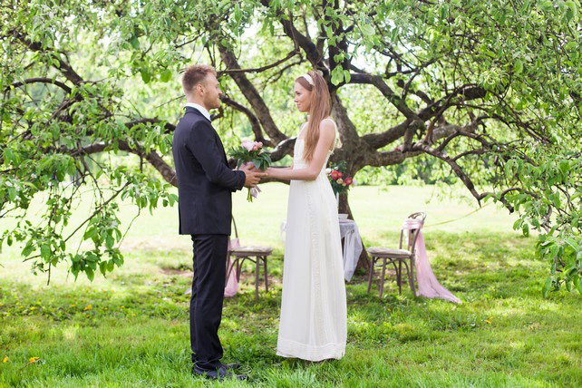 фотосессия молодожёнов, Максим и Дарья: нежная свадьба в розовом цвете