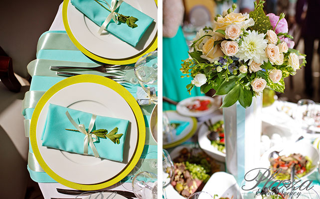 Свадьба Антона и Кристины: ментоловая свежесть, салфетки и цветочные композиции на столах у гостей